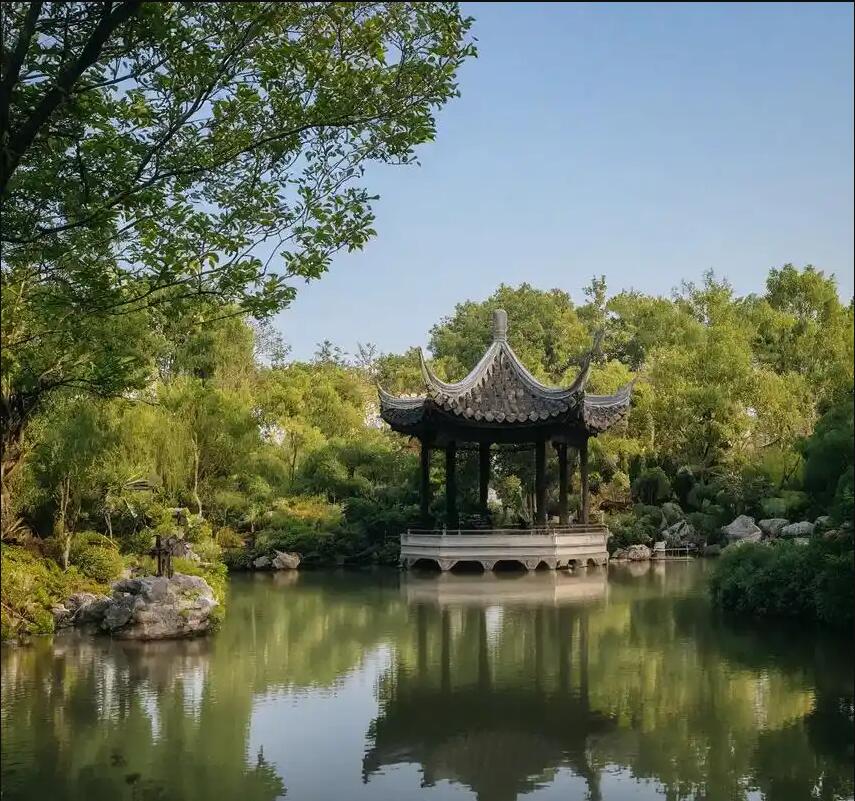 柳北区半梦餐饮有限公司